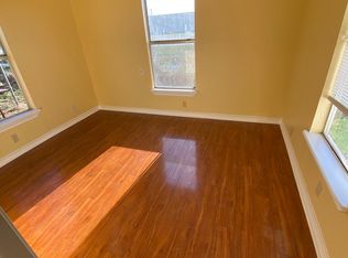 305 N Archer Ave, Sinton, TX 78387