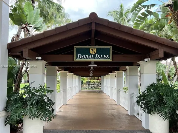10750 NW 66th St APT 401, Doral, FL 33178