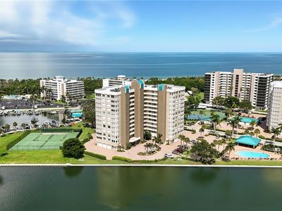 25 Bluebill Ave #A-801, Naples, FL, 34108