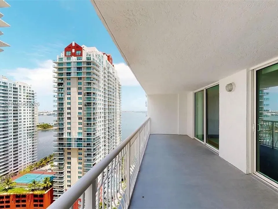 1200 Brickell Bay Dr #2608