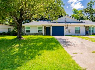 5836 Princeton Dr, Pensacola, FL 32526