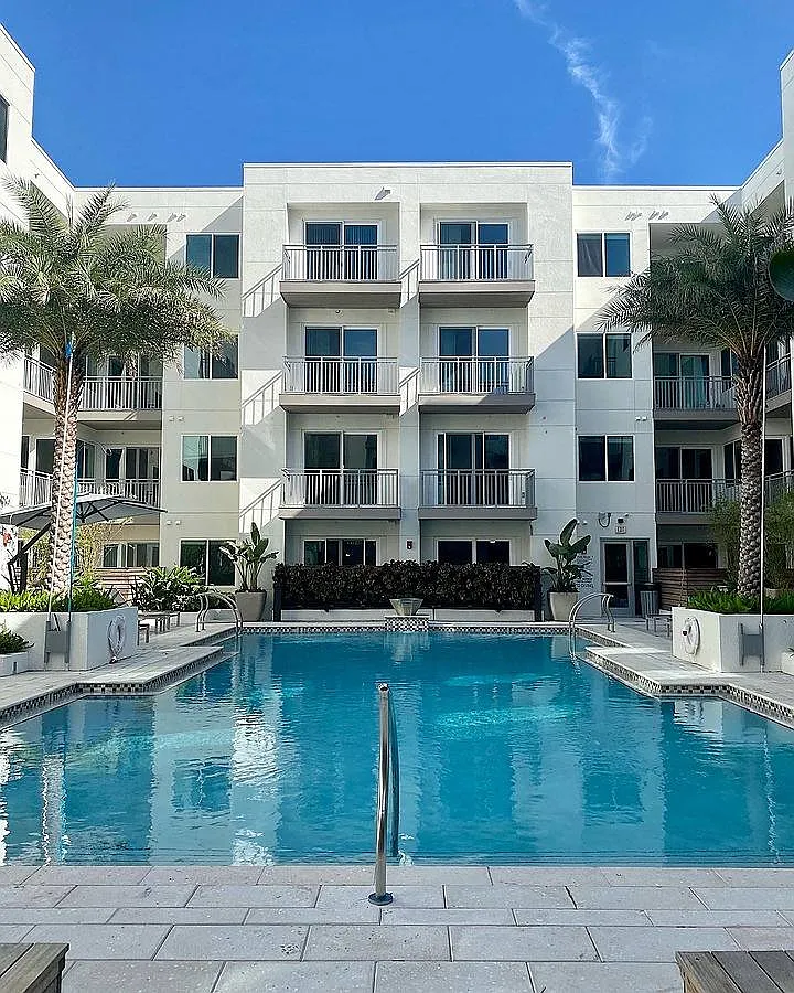 2 Tyler St in Tampa, FL 33602 — Photo 1