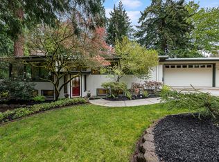 8833 SE 61st St, Mercer Island, WA 98040