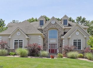 6 Hunter Dr, Budd Lake, NJ 07828