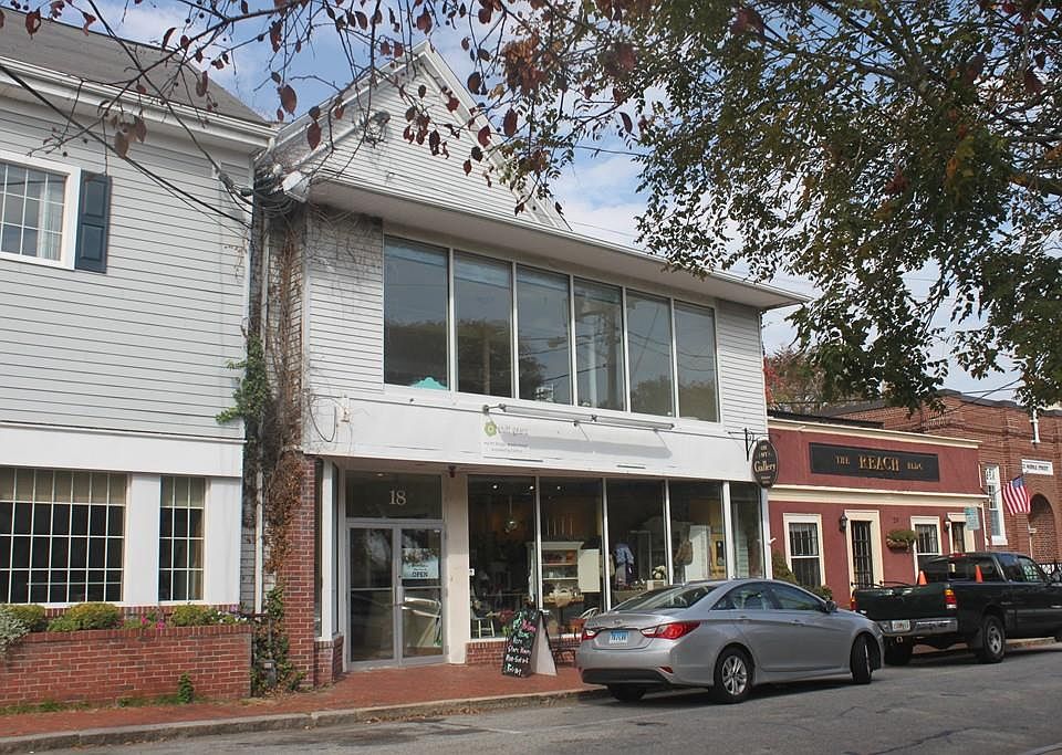 1st image of 18 Middle St Ste 2