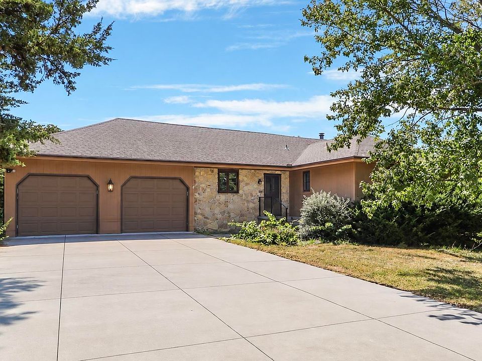 1st image of 1903 Crescent Dr