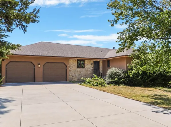 1903 Crescent Dr, Manhattan, KS 66503