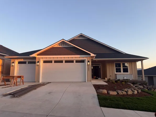 3352 Viewpoint Dr, Medford, OR 97504
