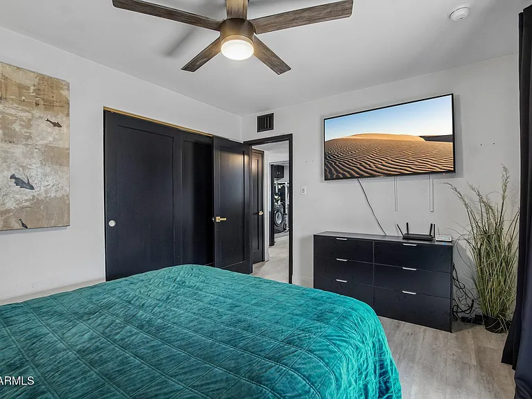 1725 E Verde Ln — Photo 22