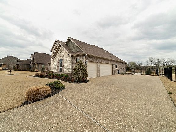 4th image of 3084 N Harrier Dr