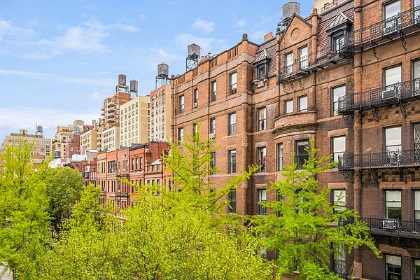 Sold by Compass | media 14