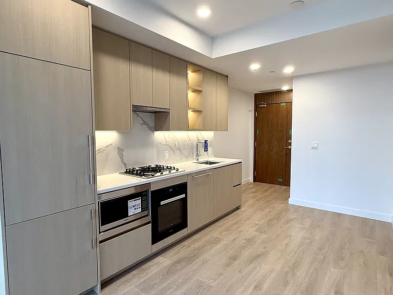 68 Esther Shiner Blvd #258 — Photo 3