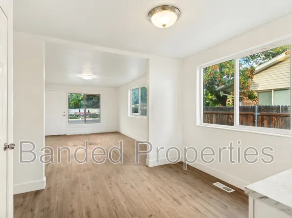 802 E Redmaple Rd, Salt Lake City, UT 84106