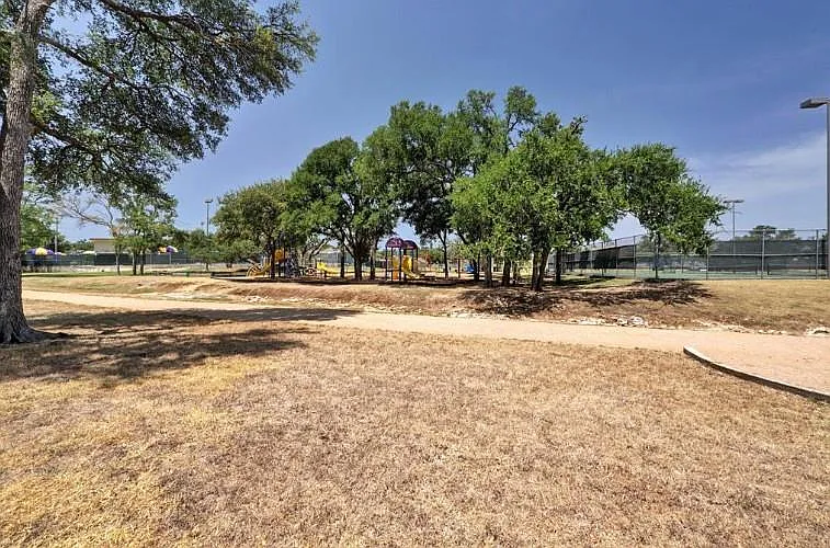 11428 Bristle Oak Trl — Photo 29