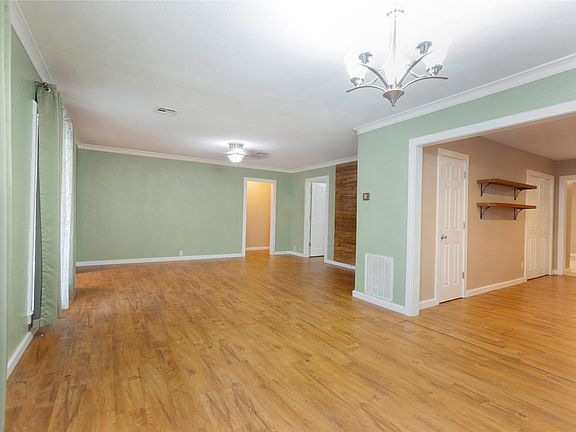 4th image of 1100 E Miami Ave
