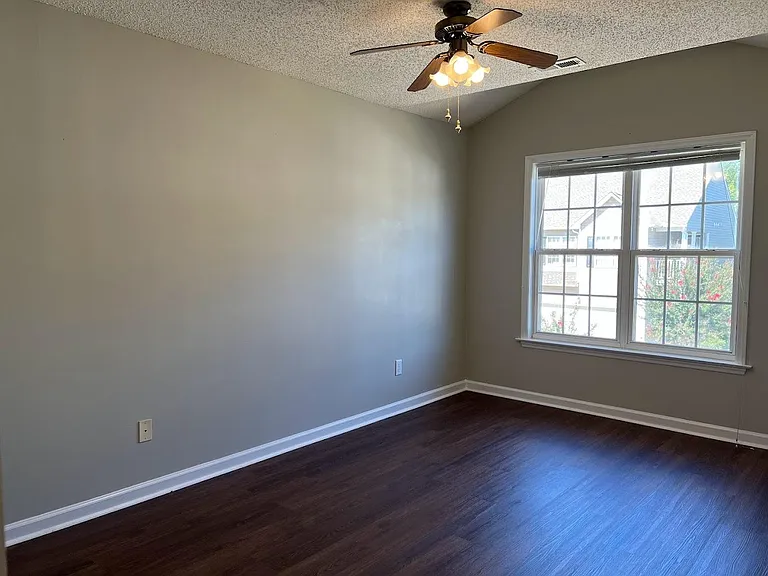 2424 Bay Harbor Dr — Photo 18
