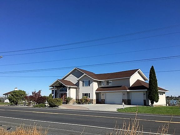 2nd image of 2679 Westshore Dr NE