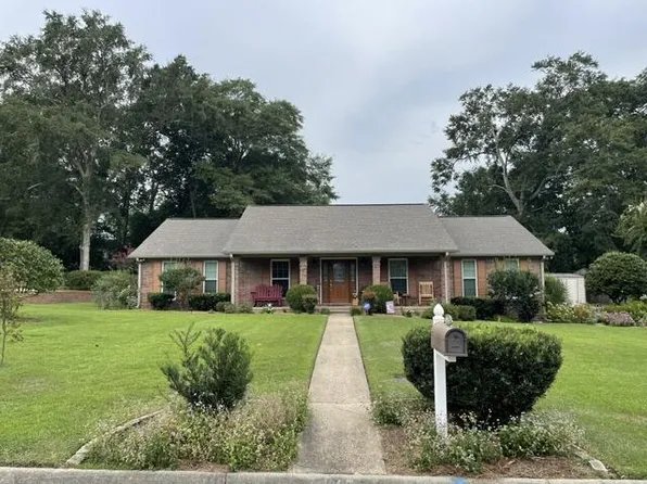 1205 Rampart Dr, Dothan, AL 36303