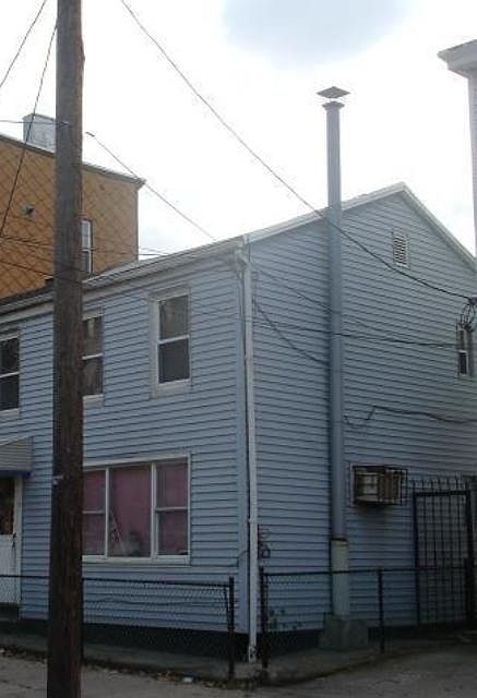 2nd image of 511 8th St