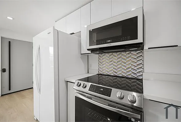 1139 Bellevue Ave — Photo 1