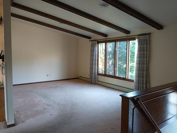 2nd image of 1595 Bruce Ln