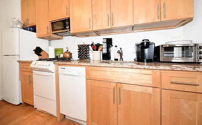 Rented by Buchbinder & Warren | media 5