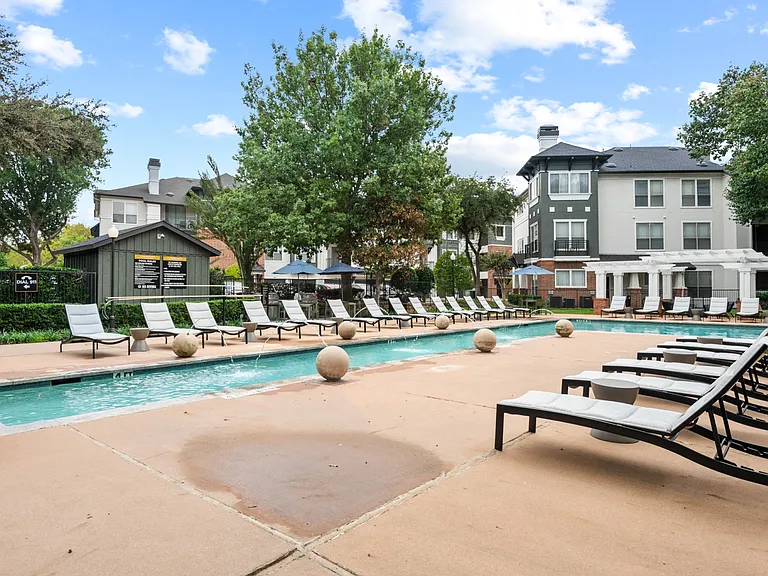 Sparkling pool at Mission Gate in Plano TX