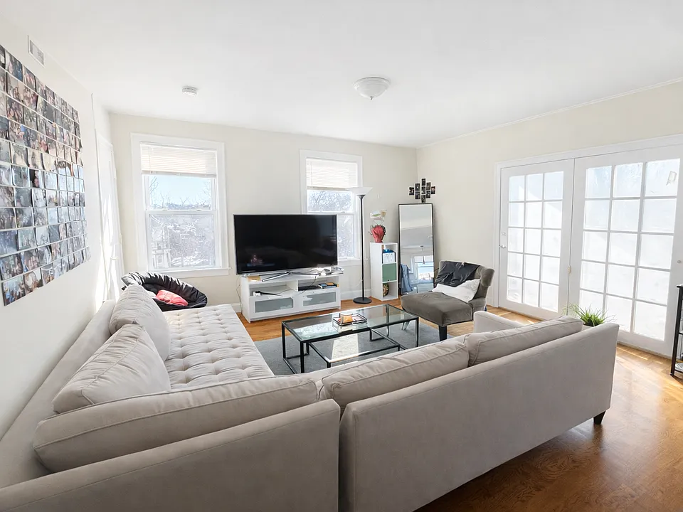 39 Millmont St #3