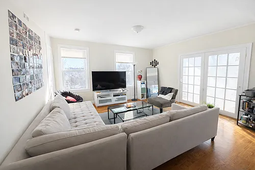 39 Millmont St Photo 1
