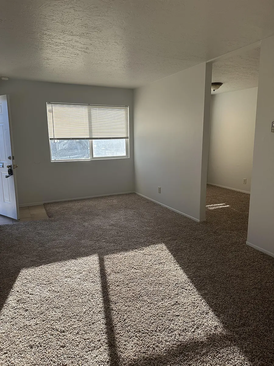 Building Photo - 144 N 3rd St #1