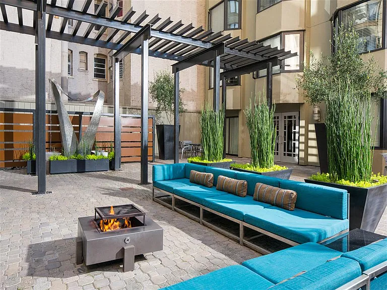 Tower 737 Condominium Rentals — Photo 16