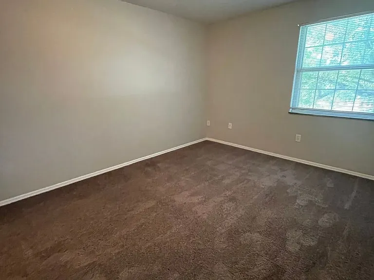 Ironwood Apartments — Photo 11
