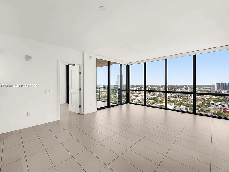 1600 NE 1st Ave #1500 — Photo 12