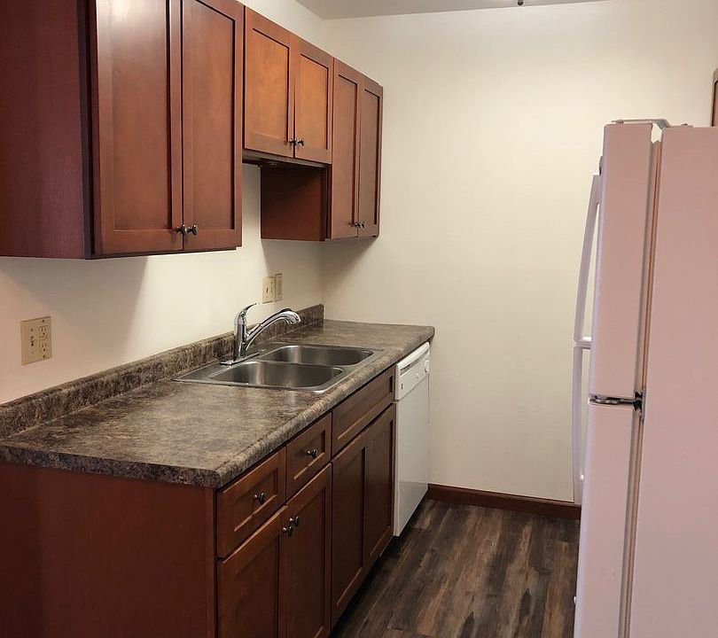 Browns Court Apartments Lake Mills, WI Zillow