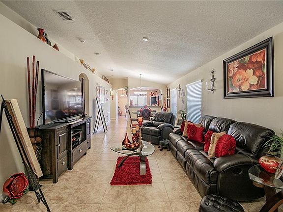 3rd image of 1114 Seminole Sky Dr