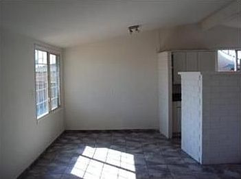 5th image of 437 N Elderberry Ave