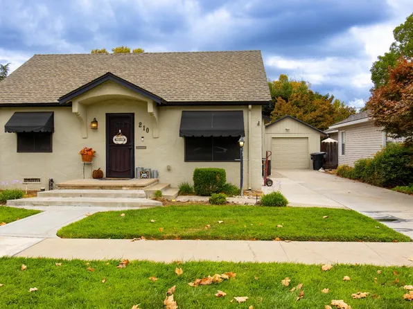 210 Palm Ave, Ripon, CA 95366