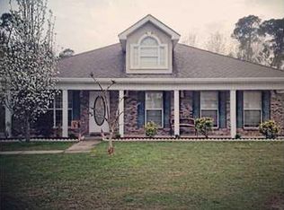 2101 Highland Dr, Gautier, MS 39553