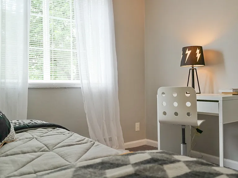 Columbus Park Apartments — Photo 18