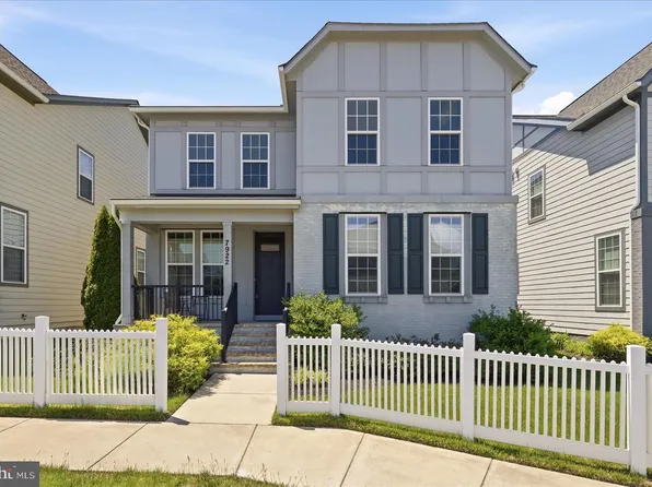 7922 Ashland Dr, Alexandria, VA 22315