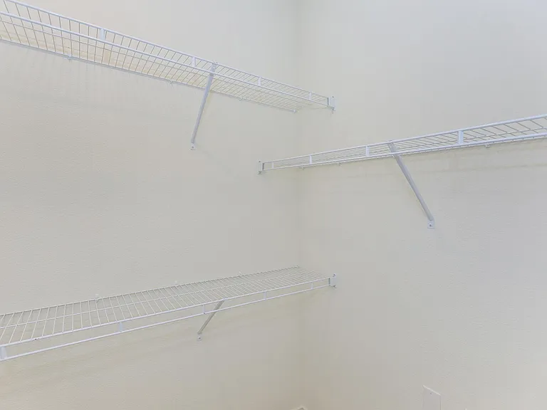 Campus Apartments — Photo 37