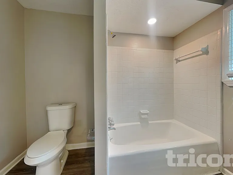 515 Westbridge Dr — Photo 16