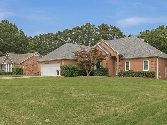 3rd image of 1006 Fernwood Dr