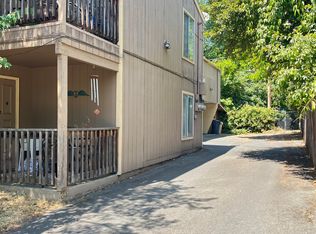 508 NW E St #A-b, Grants Pass, OR