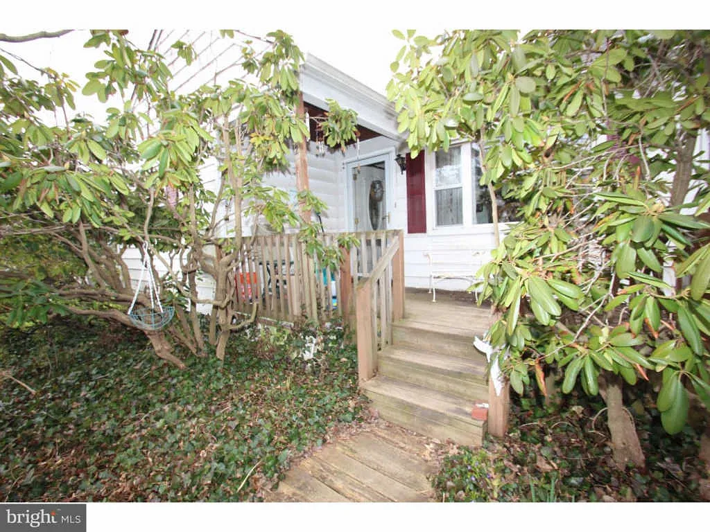 522 Smedley Ave photo 1