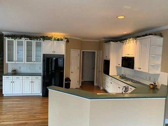4th image of 3315 McKinley Point Dr