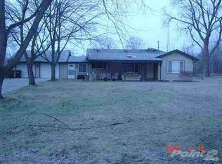 17700 Savage Rd, Belleville, MI 48111