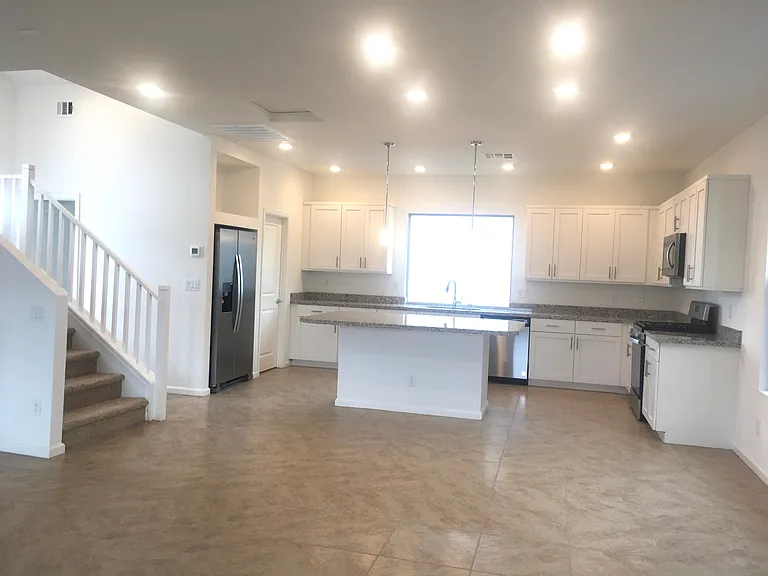 7934 Mountain Lilac St — Photo 7
