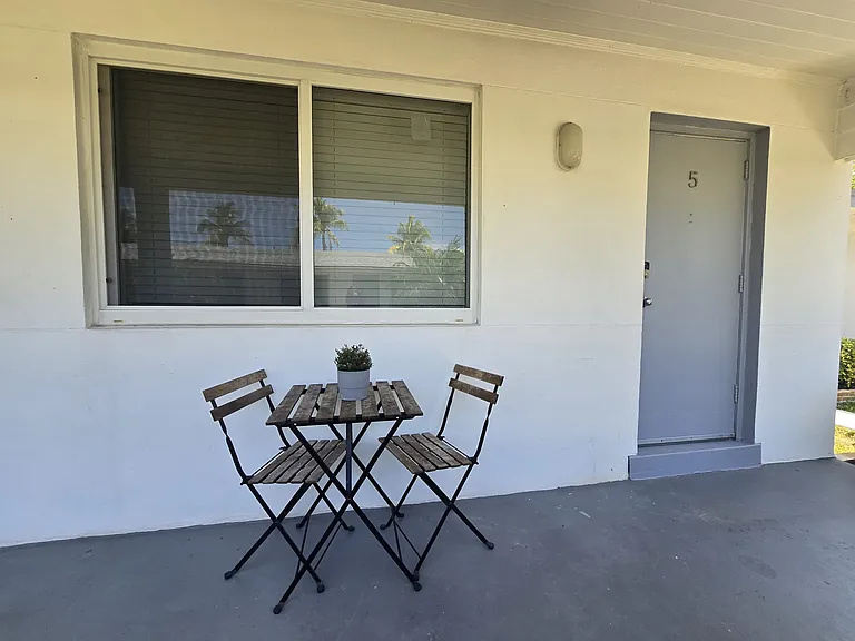 2305 Monroe St #5 — Photo 9