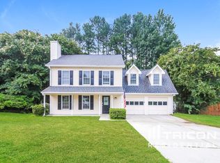 1335 Shamrock Hill Cir, Loganville, GA